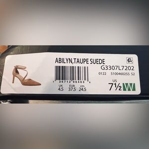 Naturalizer 27 Edit Size 7.5W Women’s Abilyn Pump